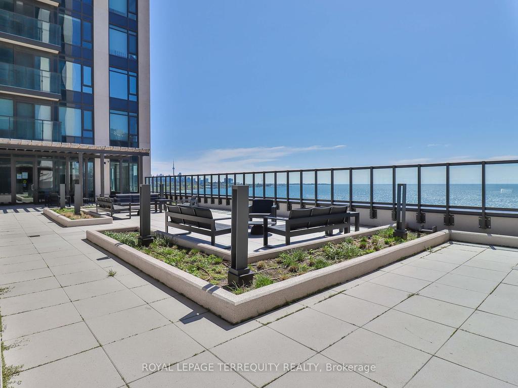 









1926


Lake Shore

Boulevard, 1212,
Toronto,




ON
M6S 1A1

