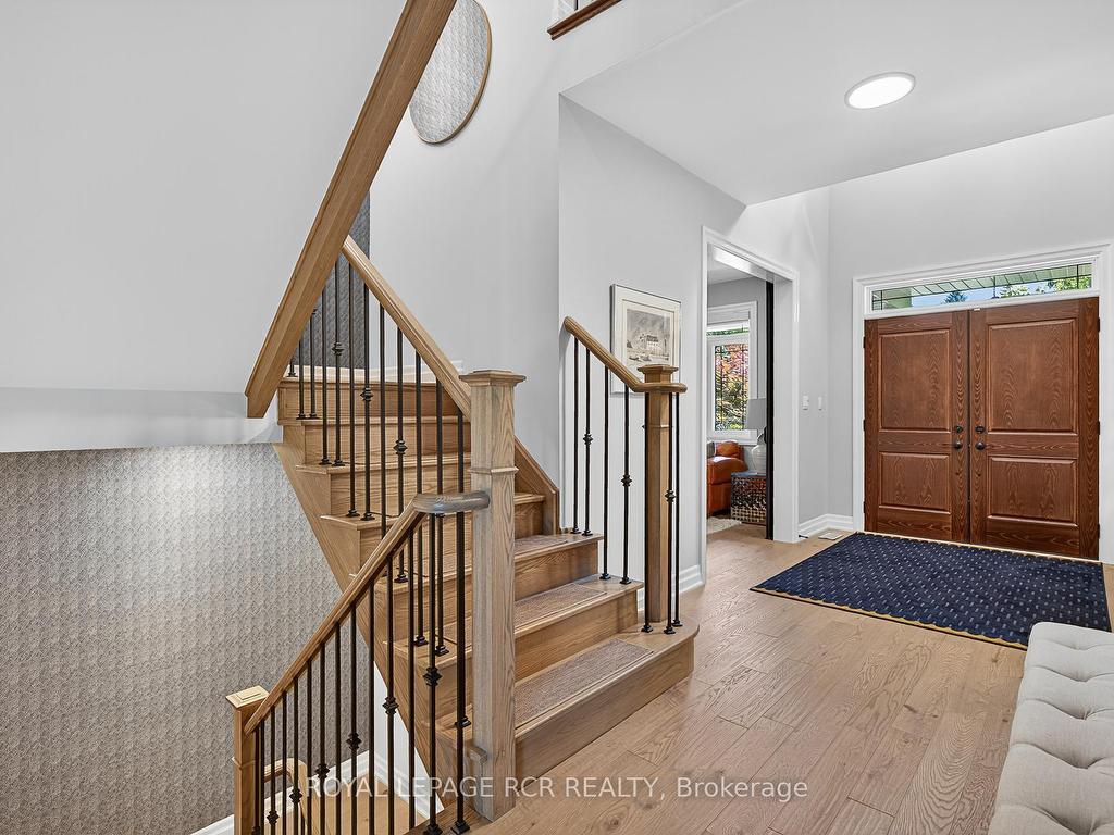 









42


Queen

Street,
Whitby,




ON
L1M 1C4

