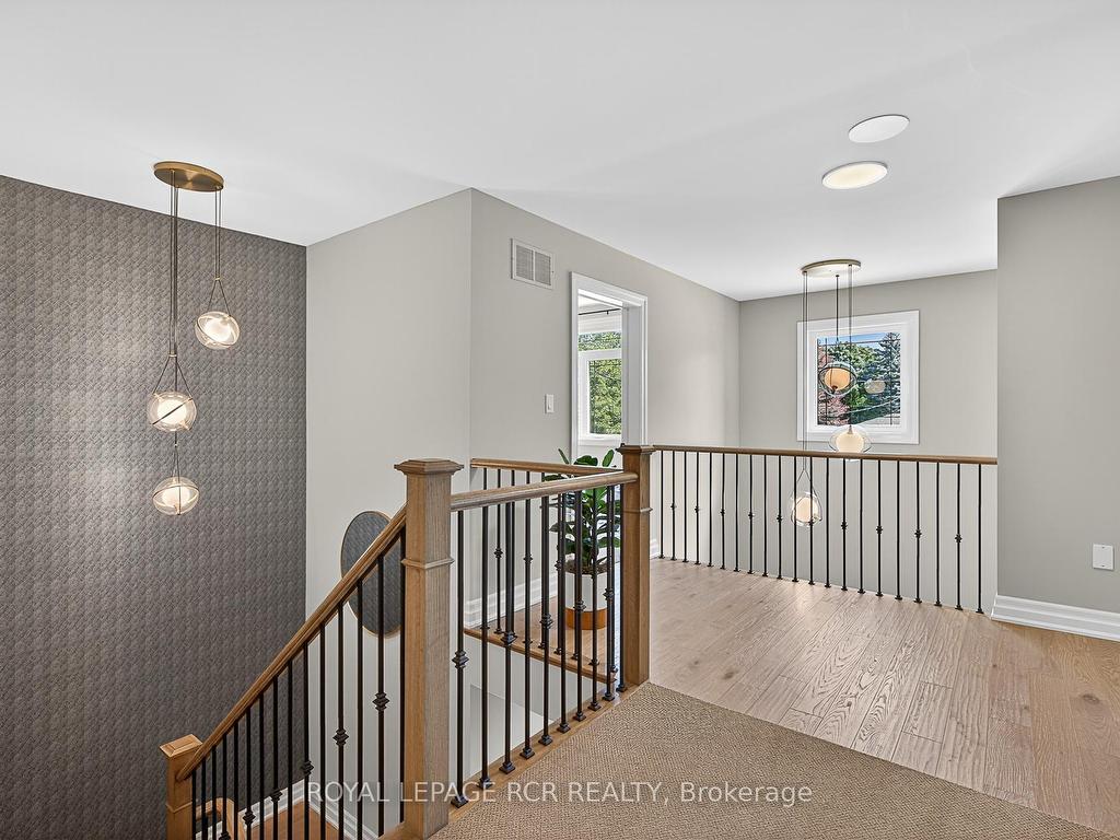 









42


Queen

Street,
Whitby,




ON
L1M 1C4

