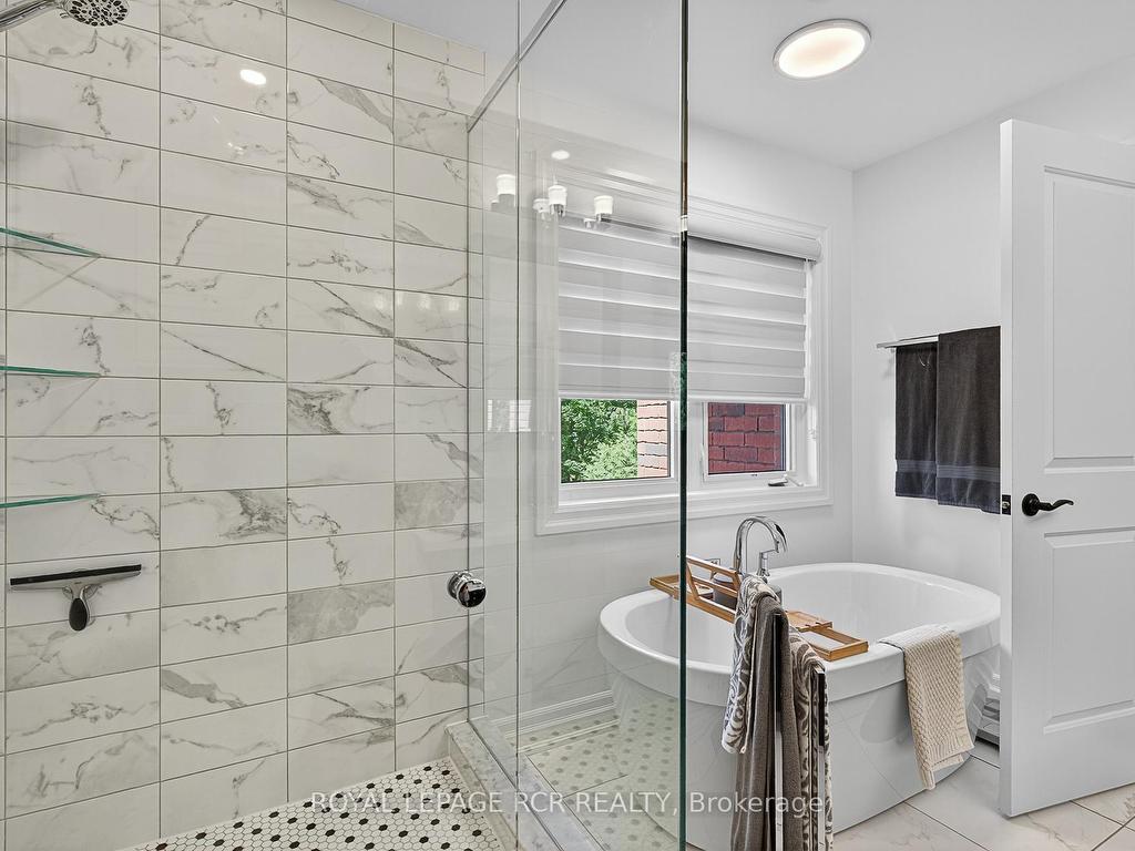 









42


Queen

Street,
Whitby,




ON
L1M 1C4

