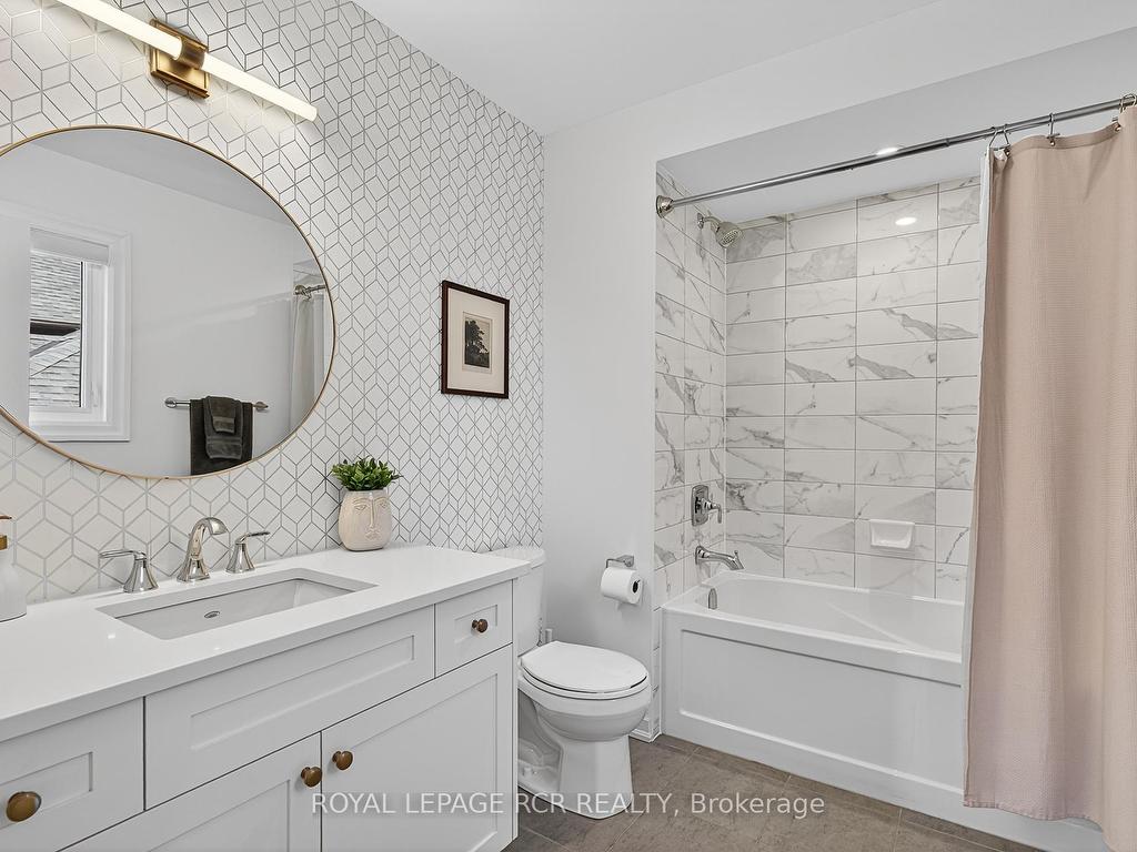 









42


Queen

Street,
Whitby,




ON
L1M 1C4

