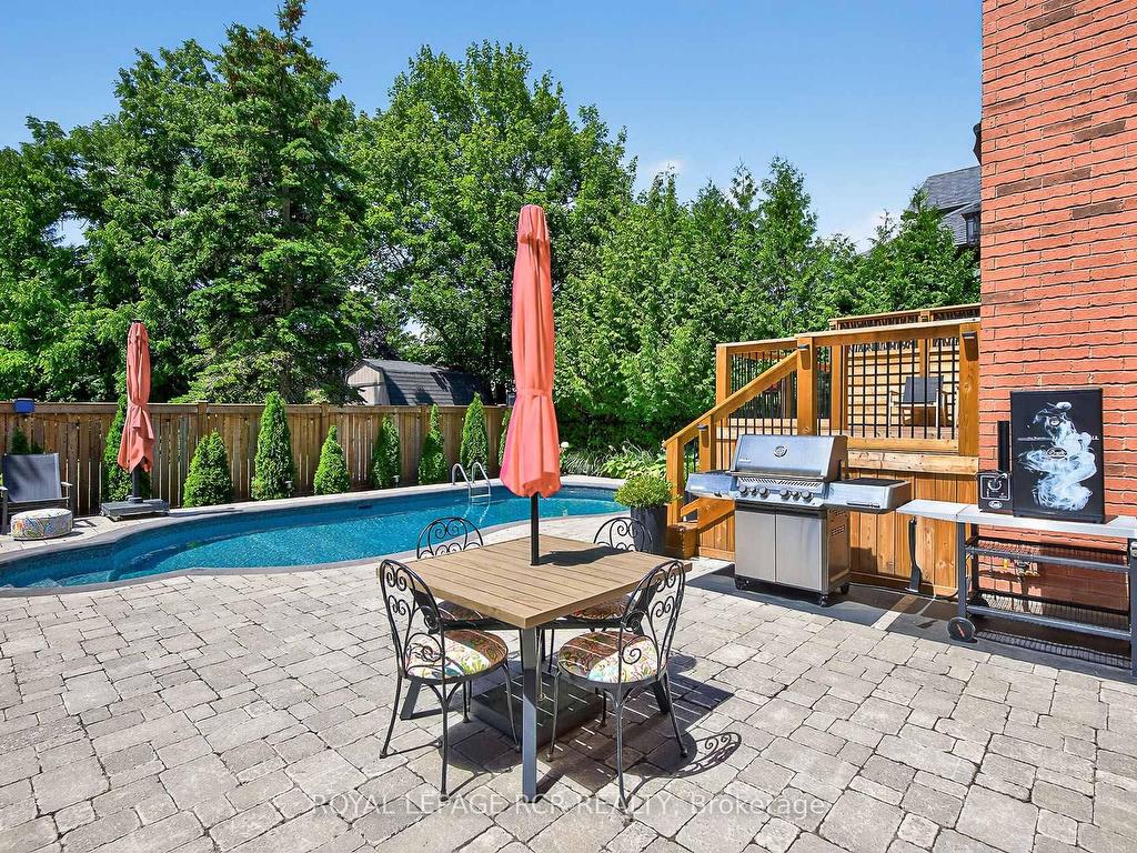 









42


Queen

Street,
Whitby,




ON
L1M 1C4

