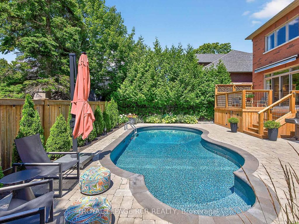 









42


Queen

Street,
Whitby,




ON
L1M 1C4

