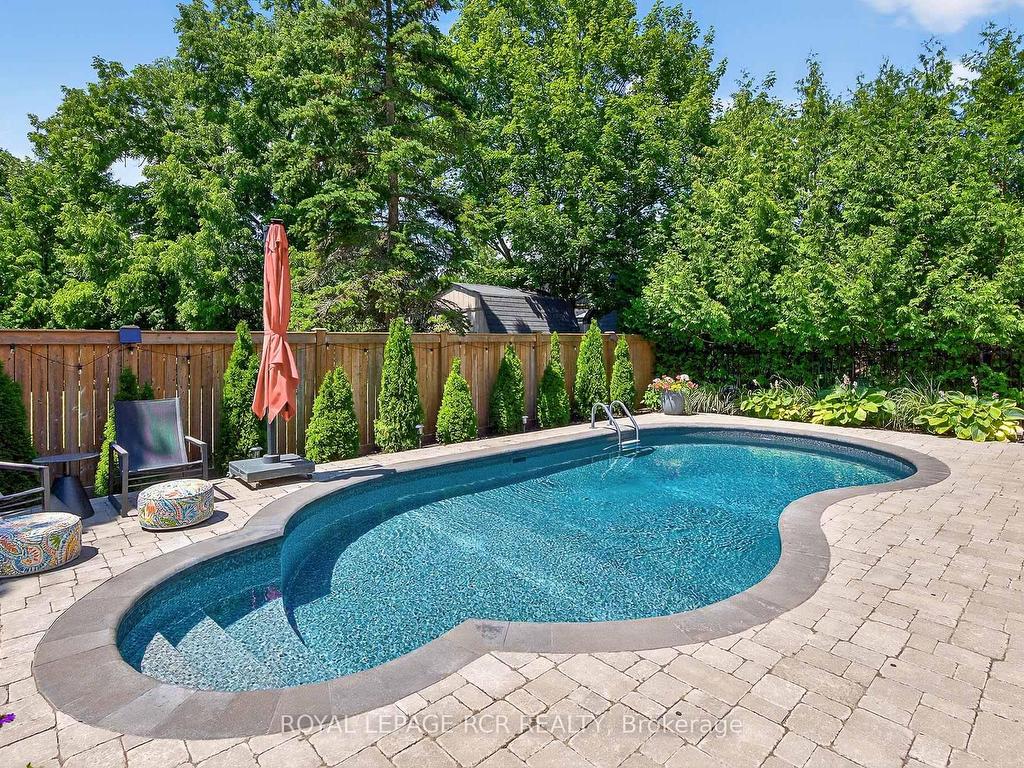 









42


Queen

Street,
Whitby,




ON
L1M 1C4

