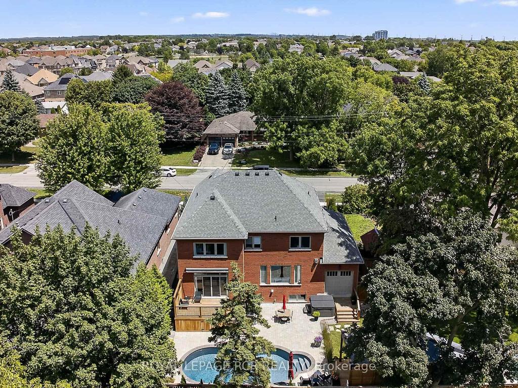 









42


Queen

Street,
Whitby,




ON
L1M 1C4

