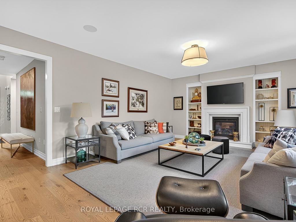 









42


Queen

Street,
Whitby,




ON
L1M 1C4

