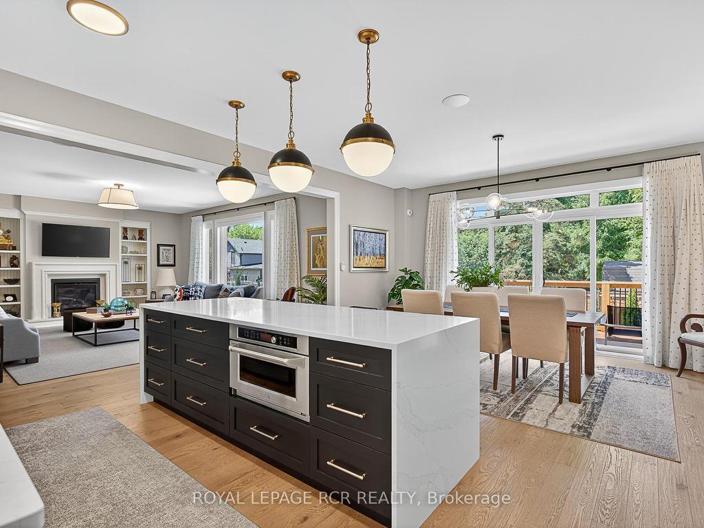 









42


Queen

Street,
Whitby,




ON
L1M 1C4

