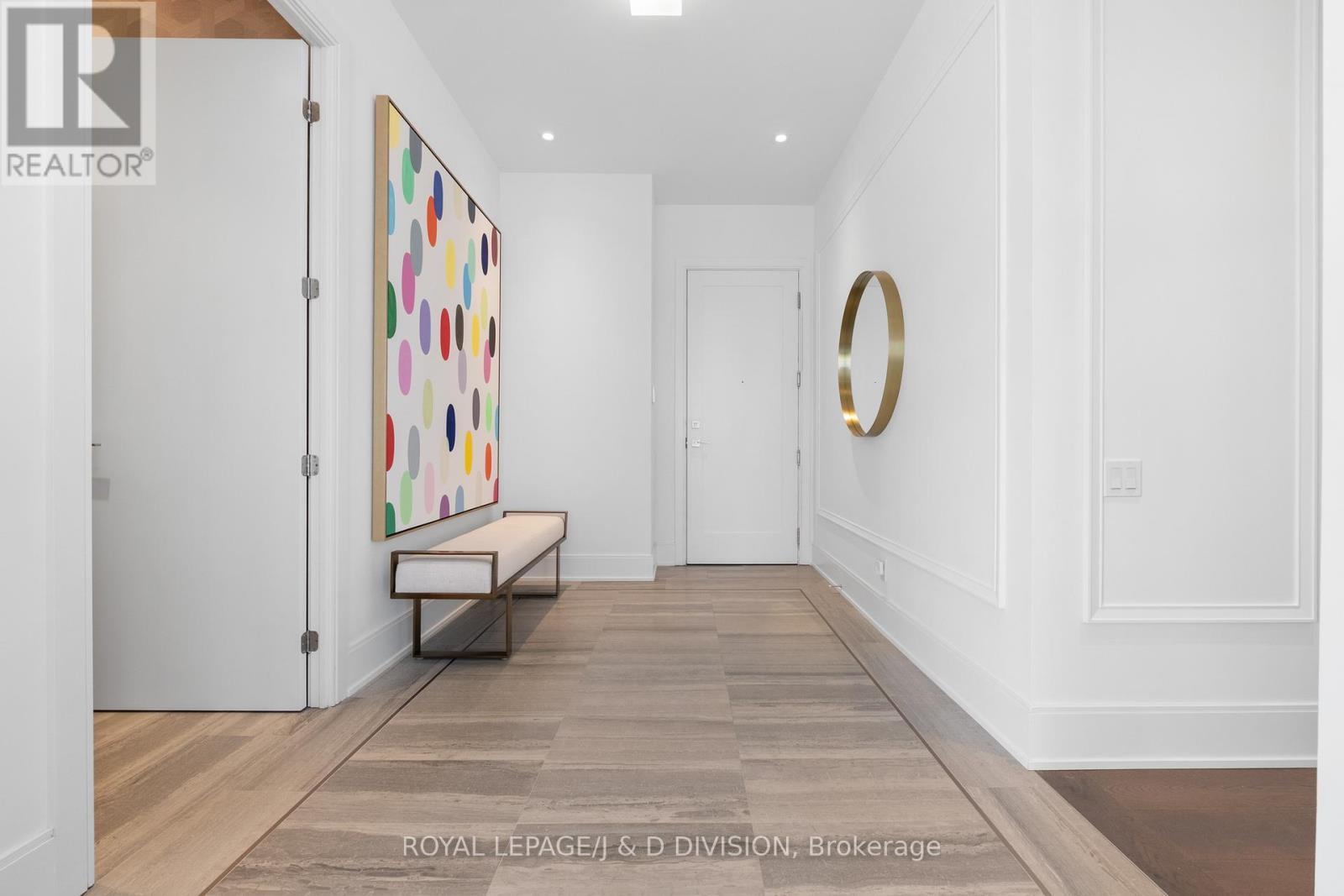












PH 02 (5502) - 50 CHARLES STREET E

,
Toronto,




Ontario
M4Y0C3

