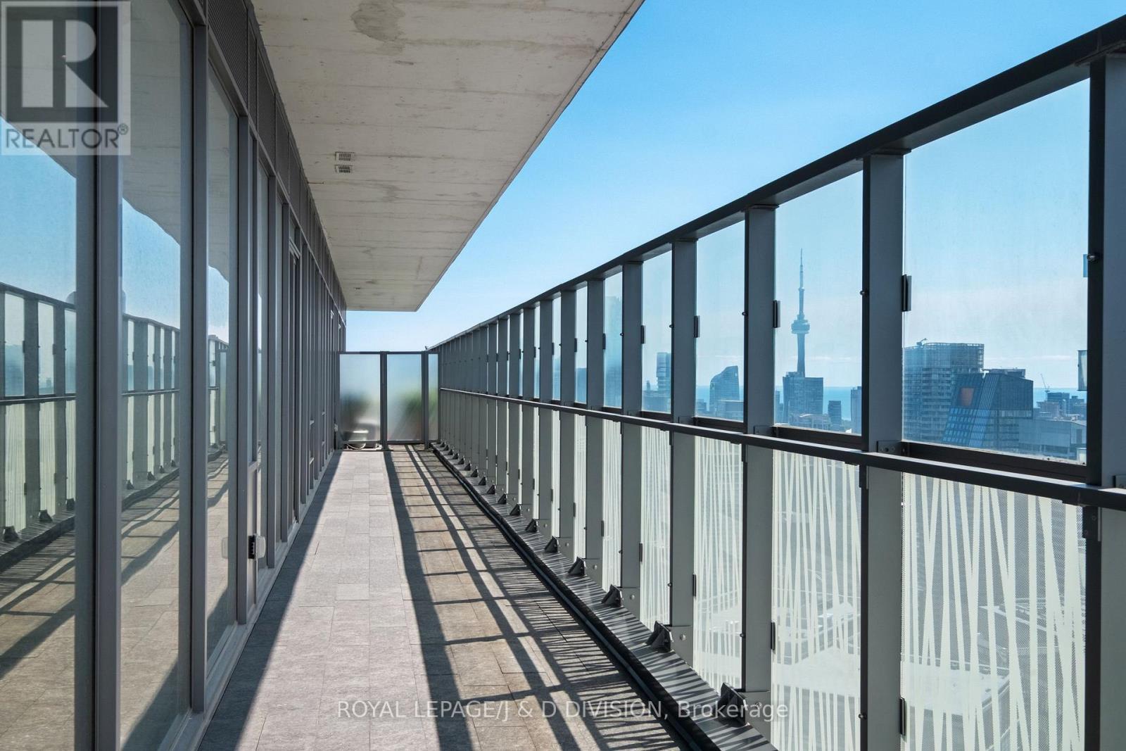 












PH 02 (5502) - 50 CHARLES STREET E

,
Toronto,




Ontario
M4Y0C3

