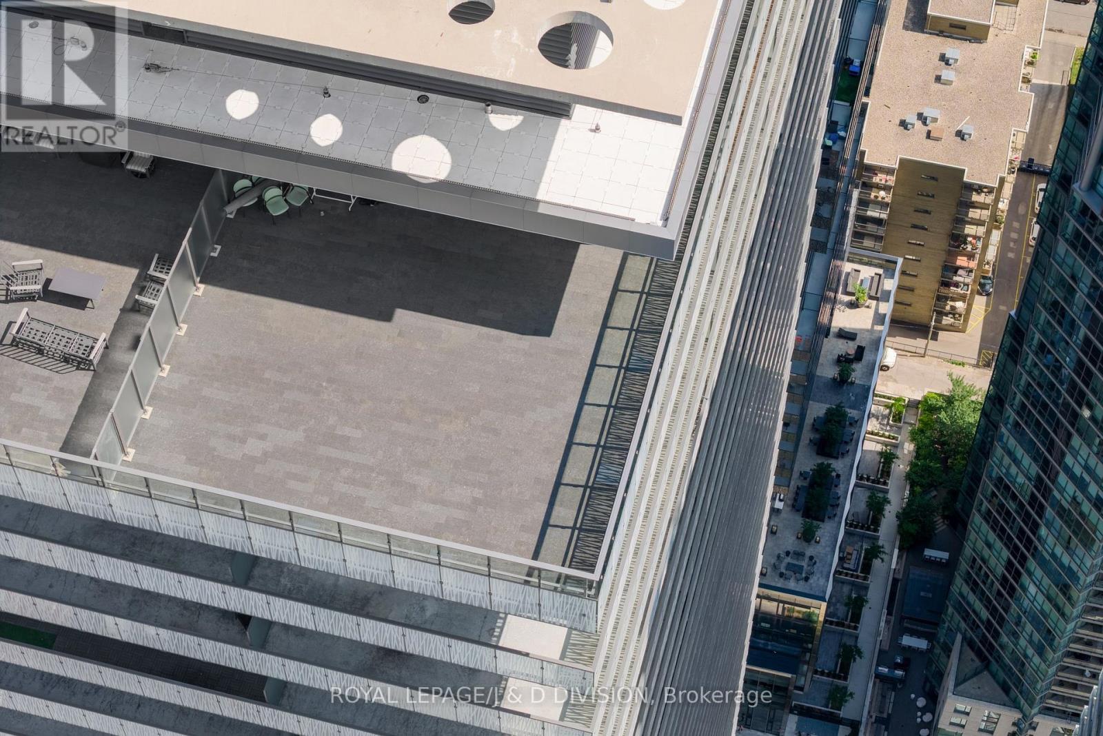 












PH 02 (5502) - 50 CHARLES STREET E

,
Toronto,




Ontario
M4Y0C3


