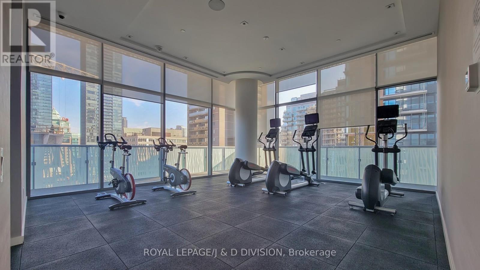 












PH 02 (5502) - 50 CHARLES STREET E

,
Toronto,




Ontario
M4Y0C3

