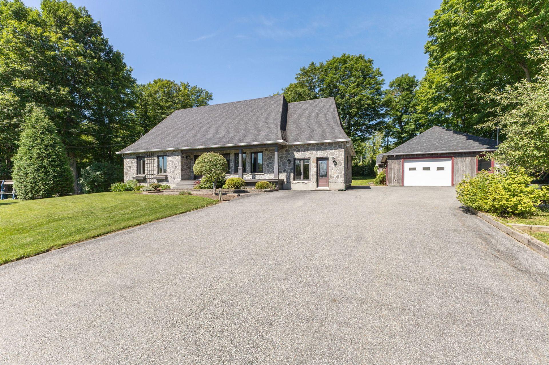









26


Ch. Patterson

,
Cantley,




QC
J8V2Y9

