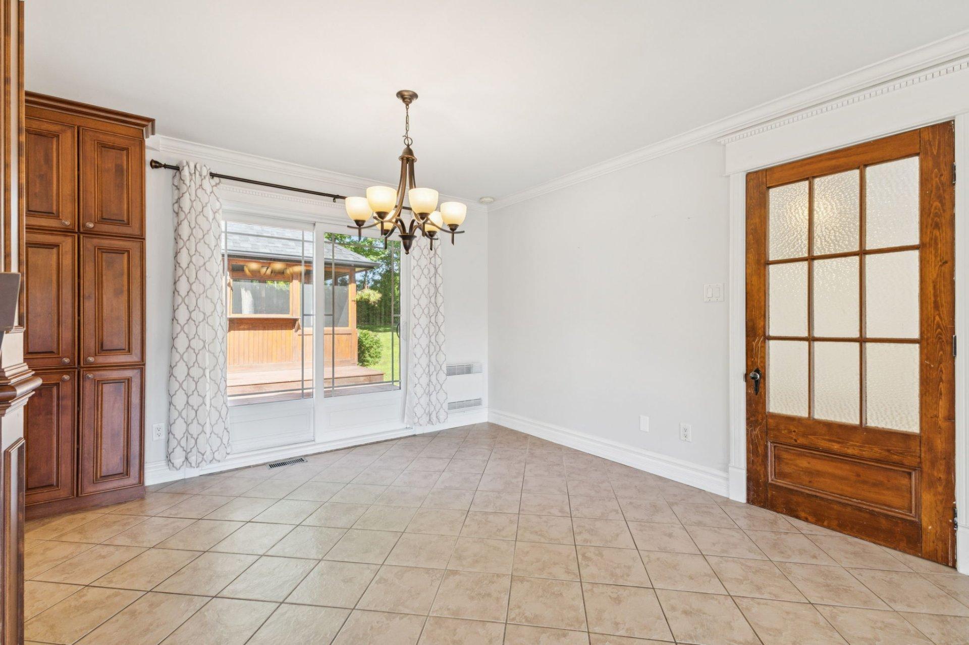 









26


Ch. Patterson

,
Cantley,




QC
J8V2Y9

