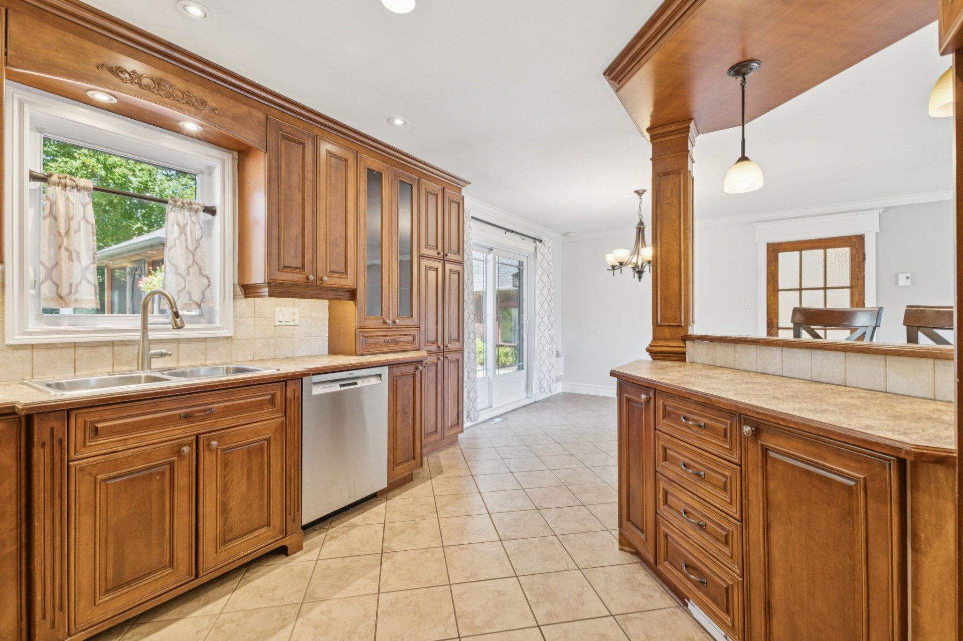 









26


Ch. Patterson

,
Cantley,




QC
J8V2Y9

