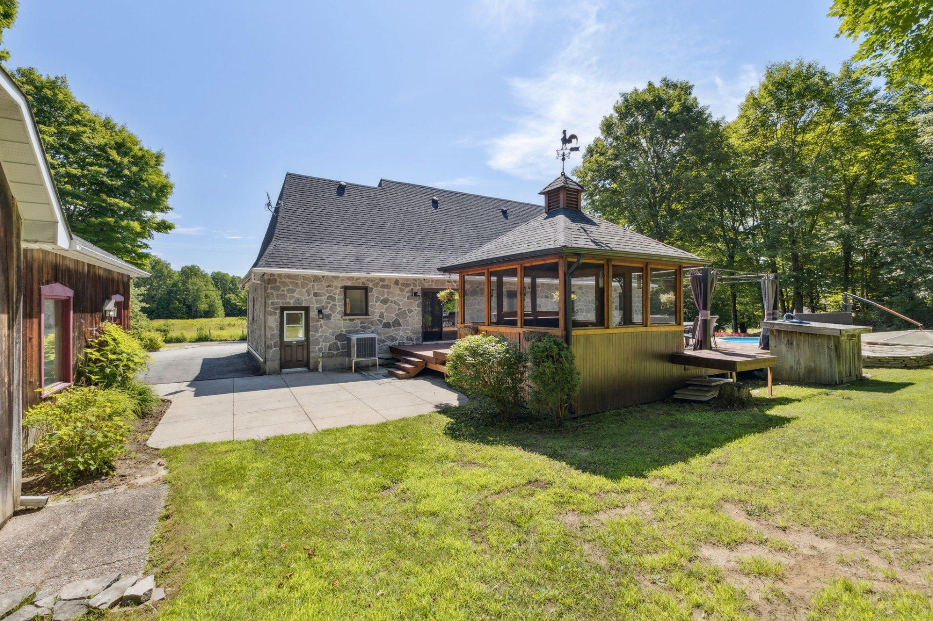 









26


Ch. Patterson

,
Cantley,




QC
J8V2Y9


