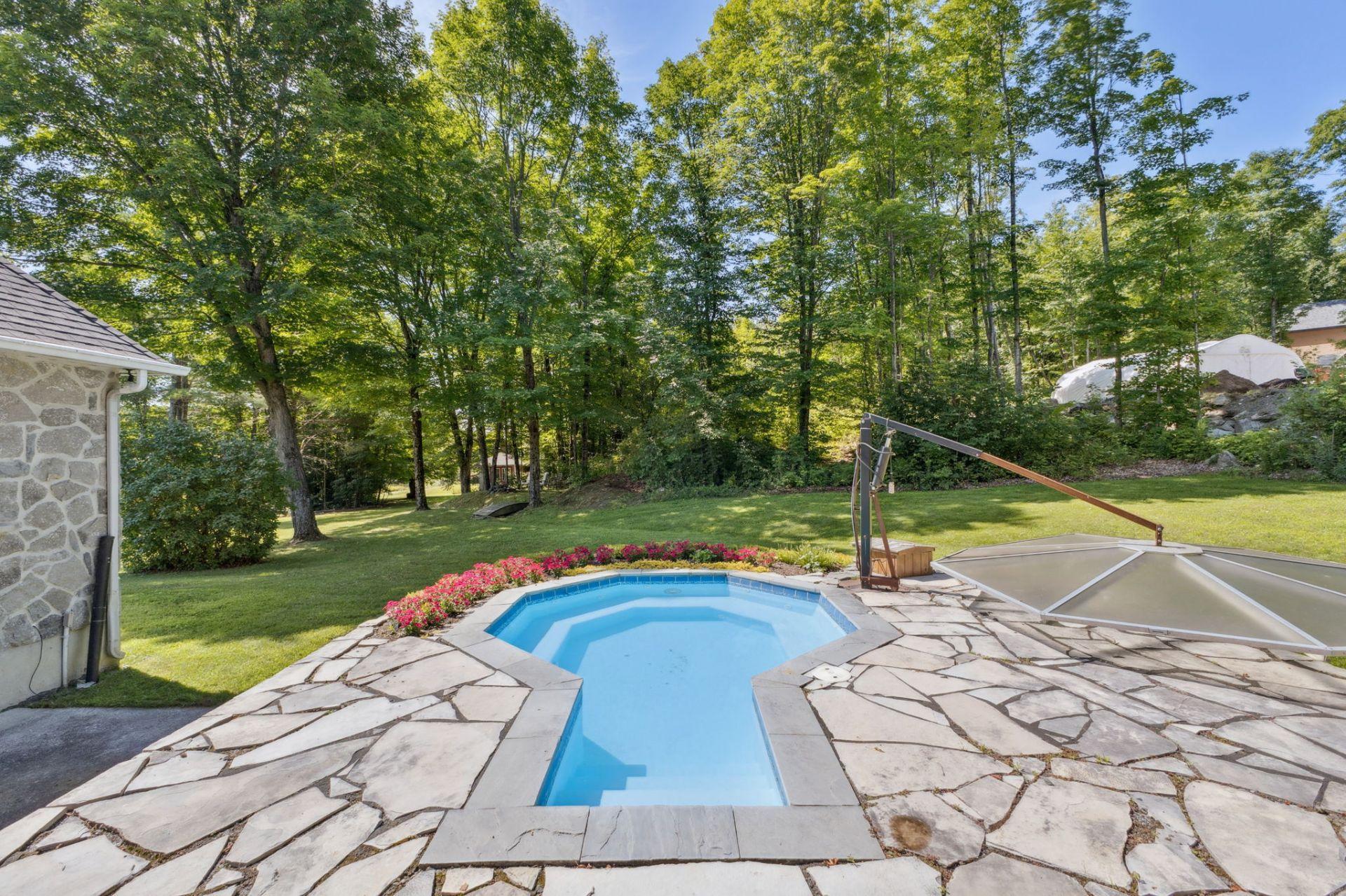 









26


Ch. Patterson

,
Cantley,




QC
J8V2Y9


