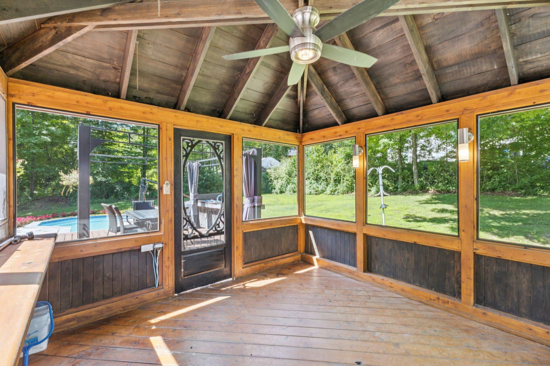 









26


Ch. Patterson

,
Cantley,




QC
J8V2Y9

