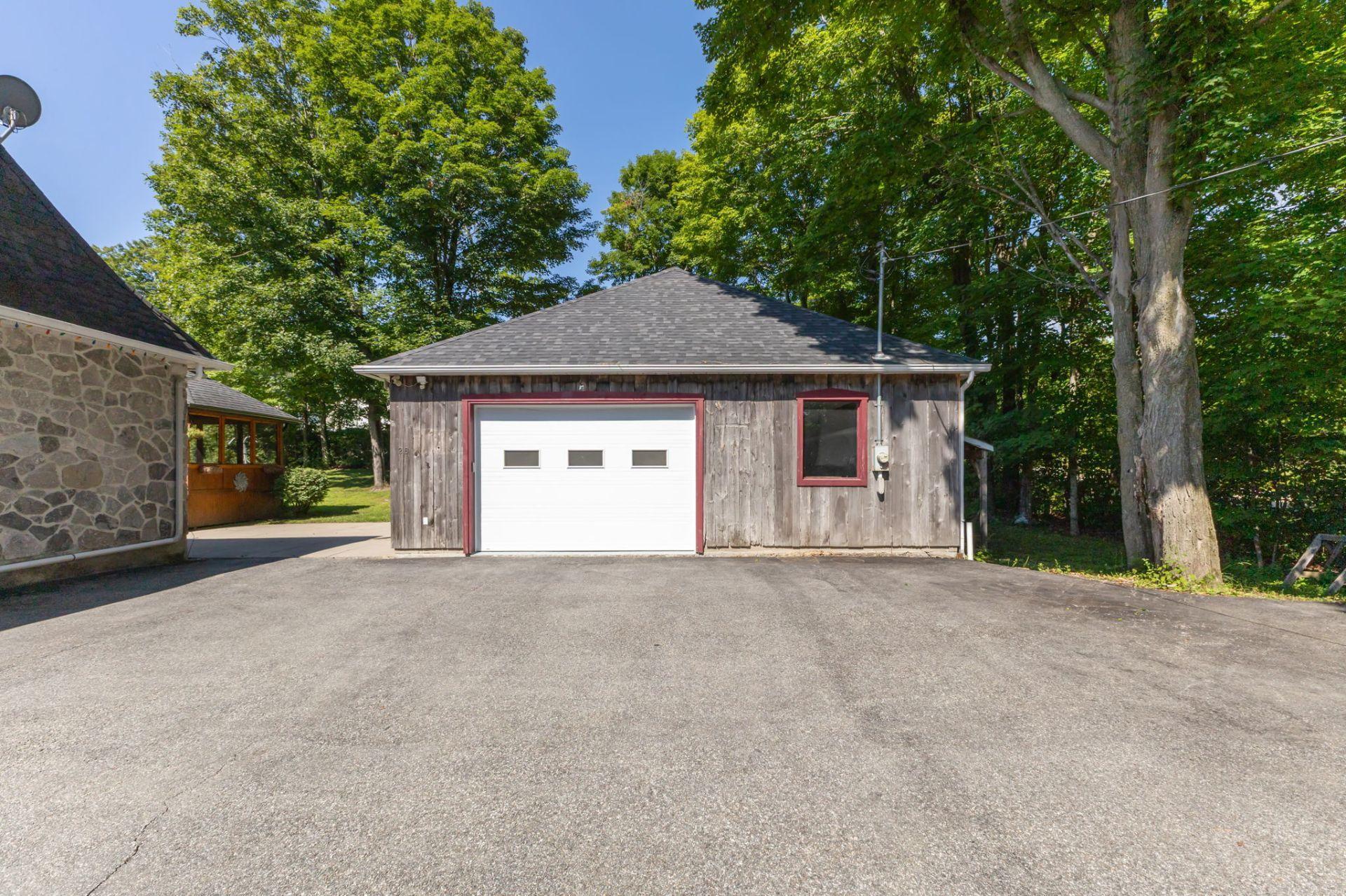 









26


Ch. Patterson

,
Cantley,




QC
J8V2Y9

