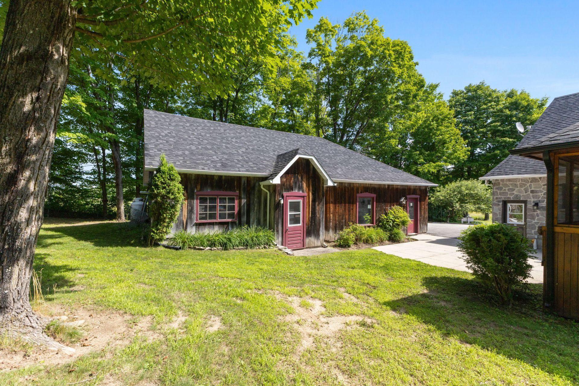 









26


Ch. Patterson

,
Cantley,




QC
J8V2Y9


