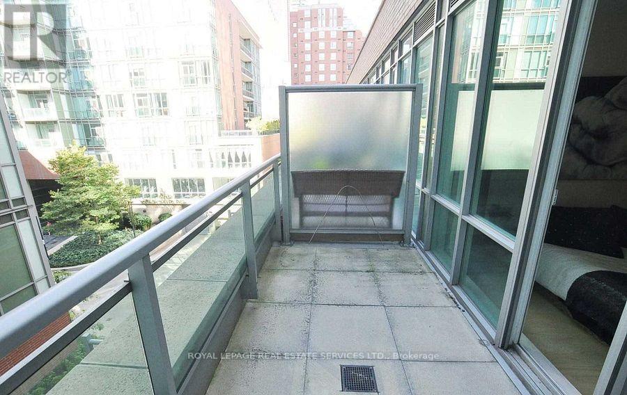












N417 - 116 GEORGE STREET S

,
Toronto,




Ontario
M5A3S2

