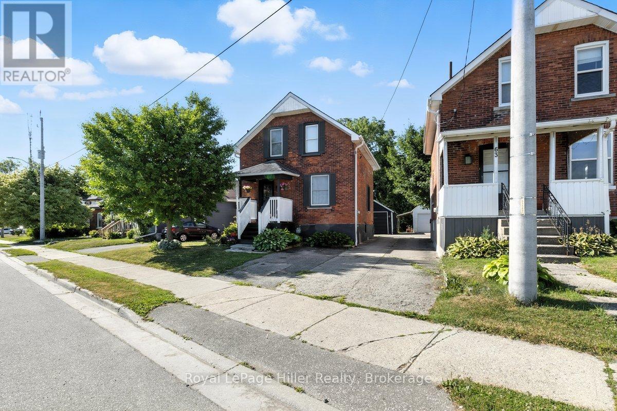 












65 GUELPH STREET

,
Stratford,




Ontario
N5A3W7

