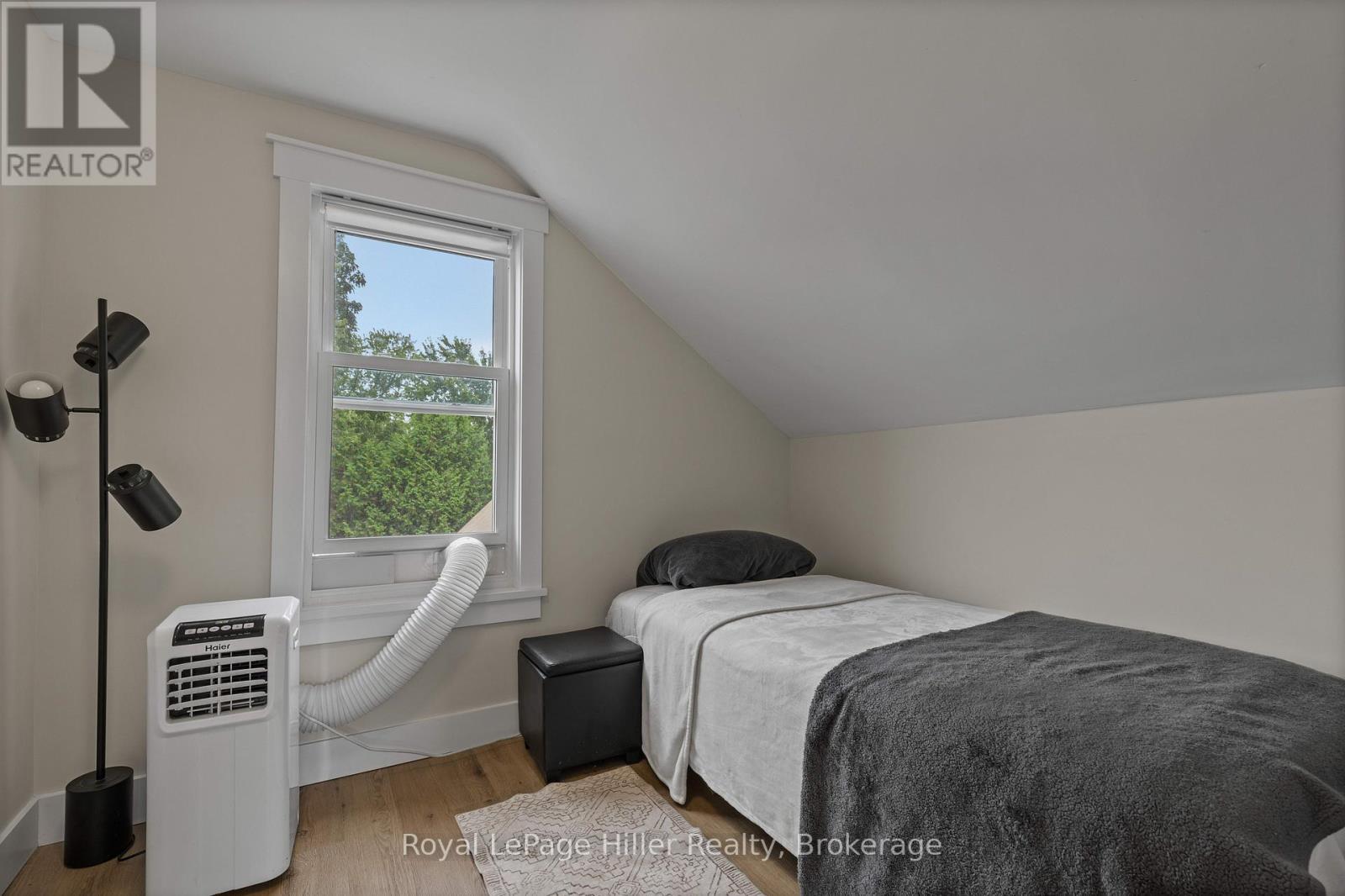 












65 GUELPH STREET

,
Stratford,




Ontario
N5A3W7

