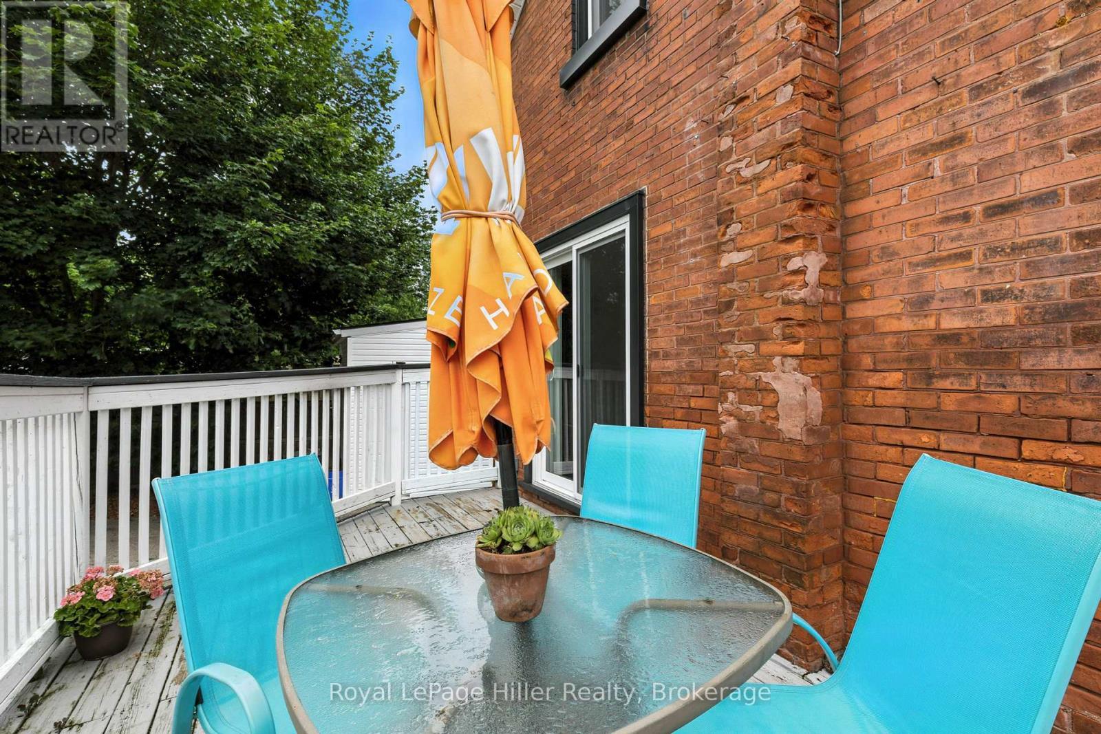 












65 GUELPH STREET

,
Stratford,




Ontario
N5A3W7

