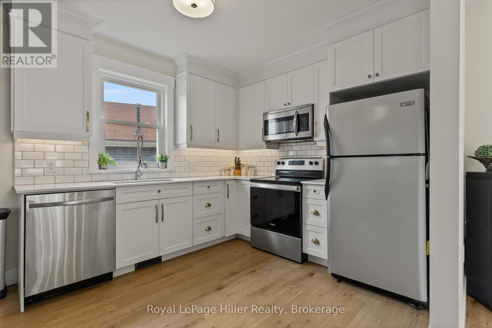 












65 GUELPH STREET

,
Stratford,




Ontario
N5A3W7

