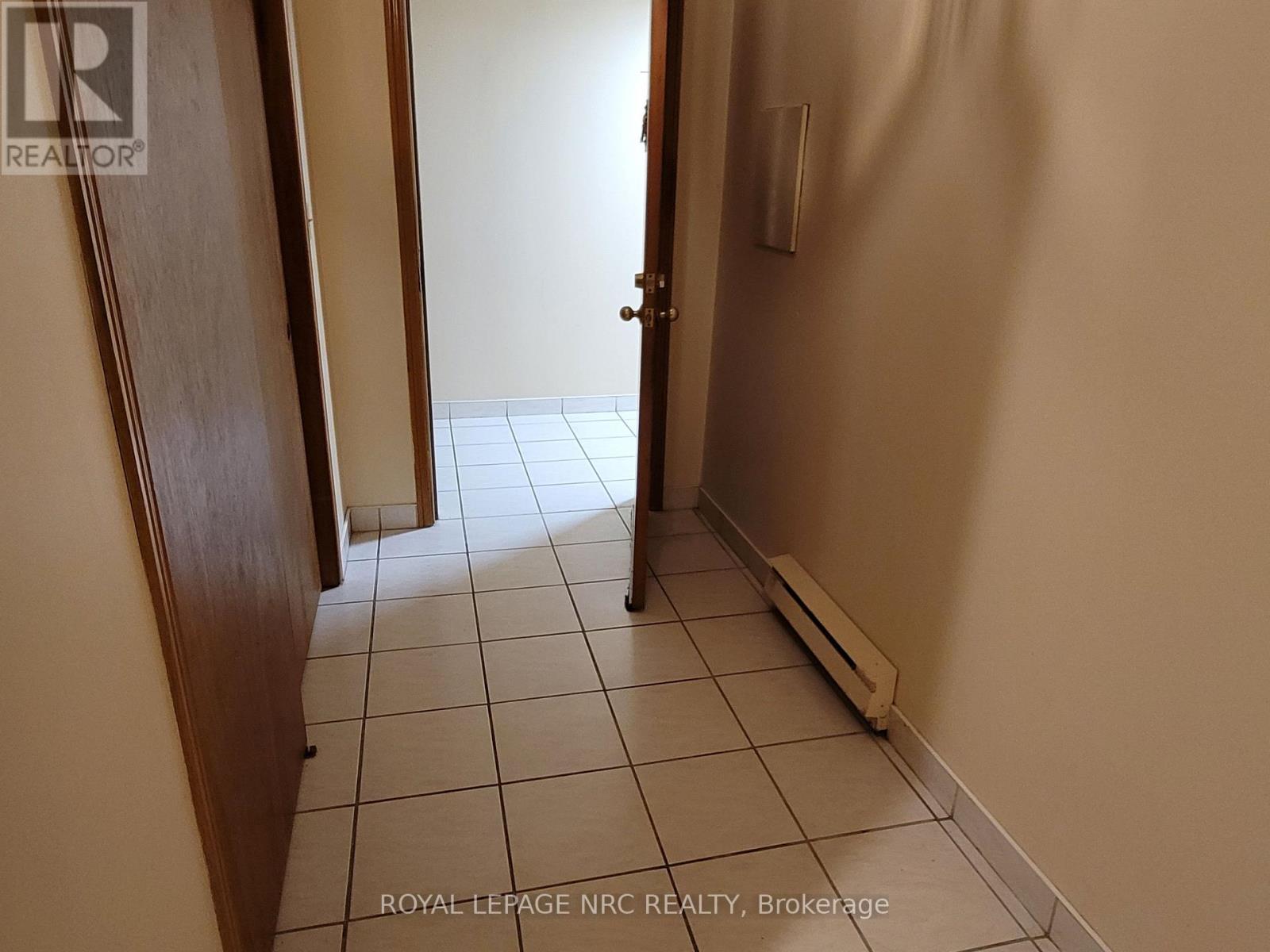 












101 - 7116 MCLEOD ROAD

,
Niagara Falls (Marineland),




Ontario
L2G3H2

