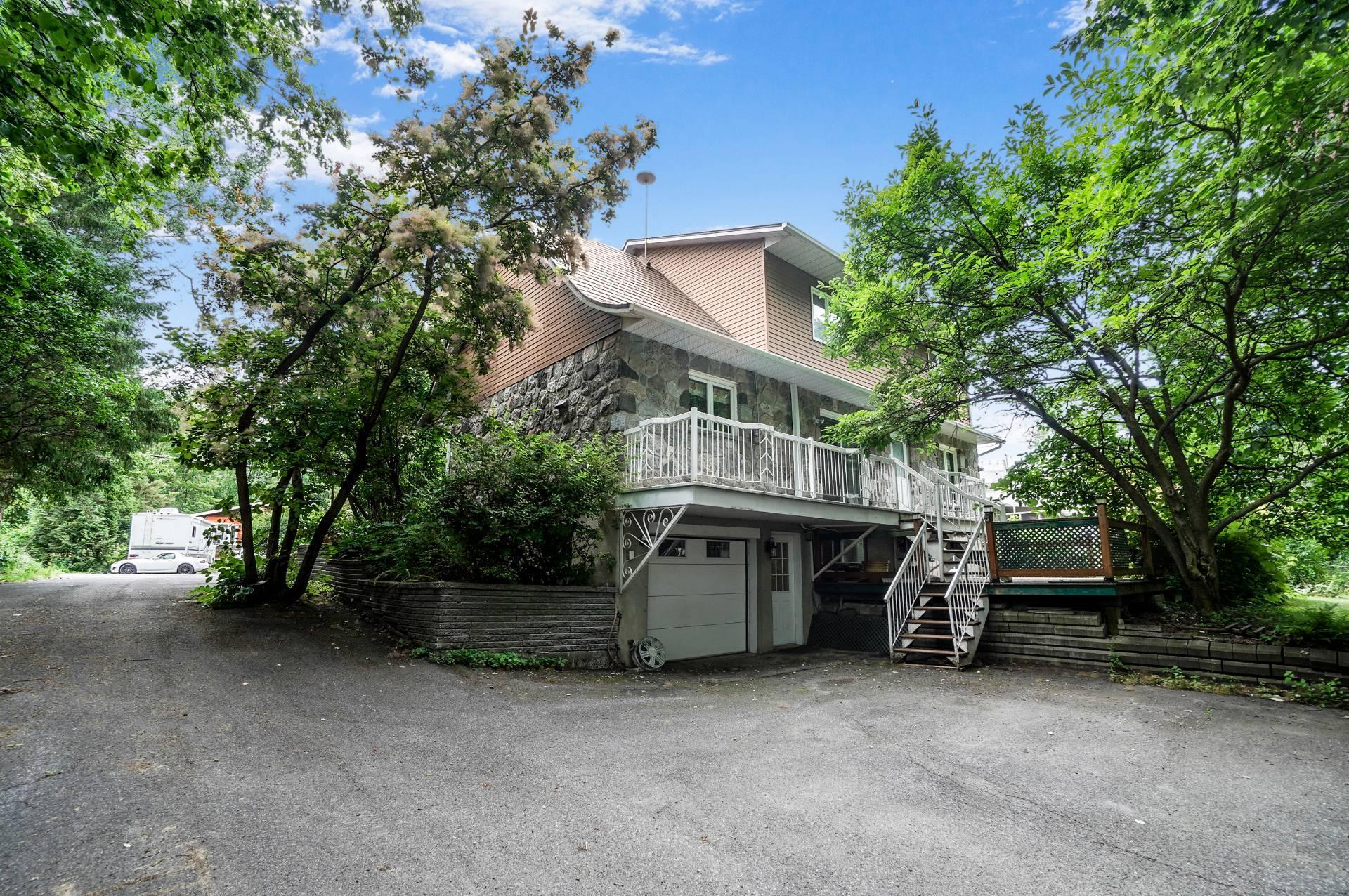









1874


Rue des Tulipes

,
Carignan,




QC
J3L5E8

