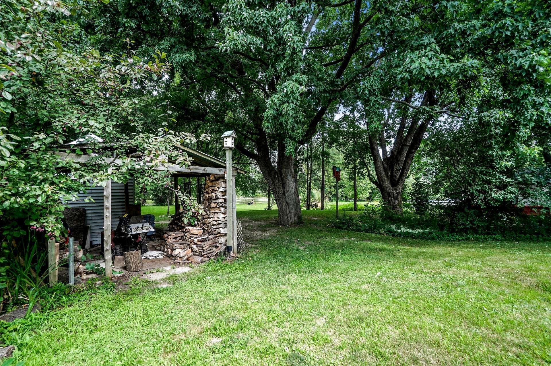 









1874


Rue des Tulipes

,
Carignan,




QC
J3L5E8


