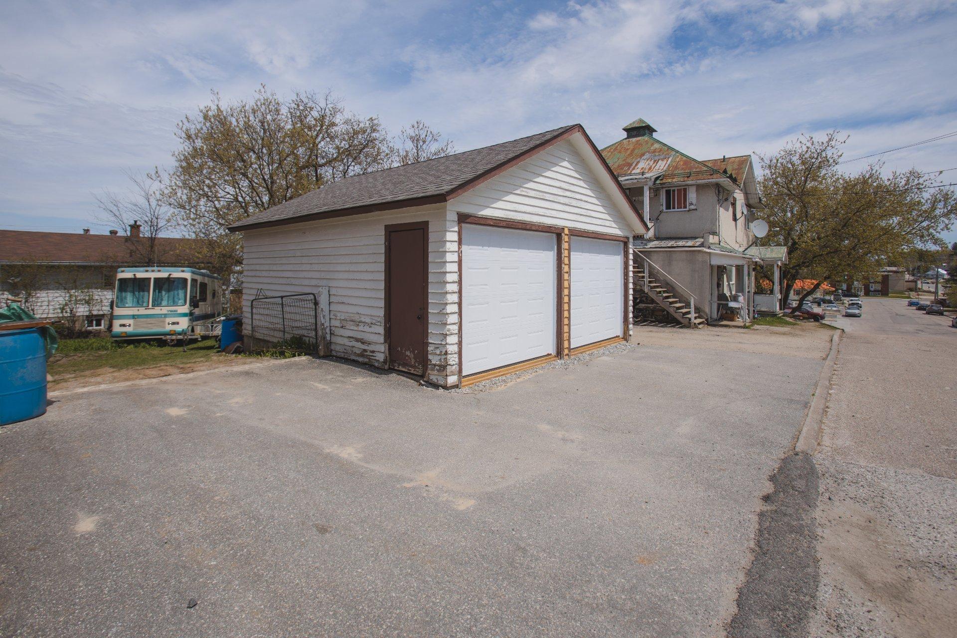 









187

 - 189


Rue Principale S.

,
Maniwaki,




QC
J9E2A1

