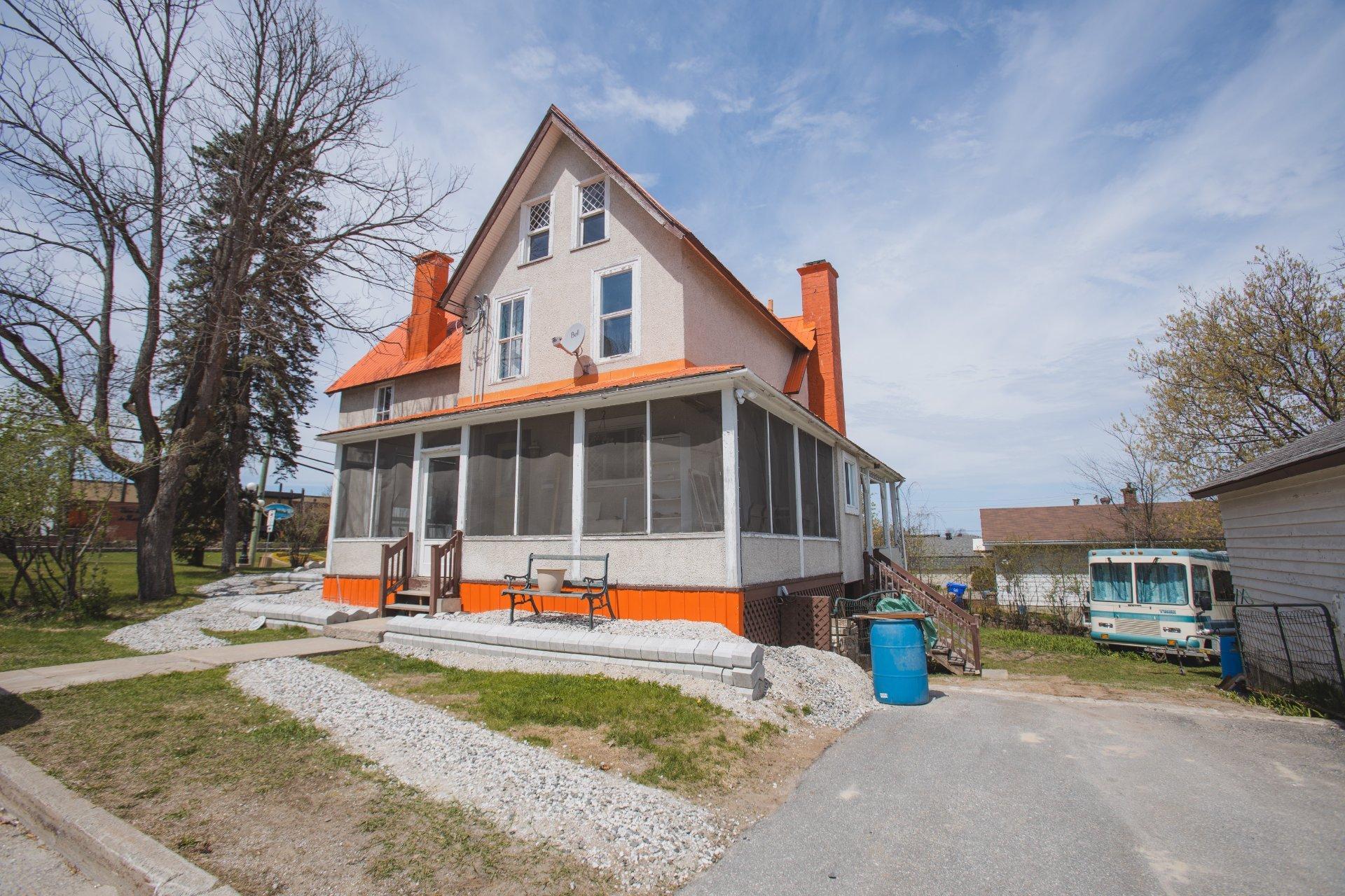 









187

 - 189


Rue Principale S.

,
Maniwaki,




QC
J9E2A1

