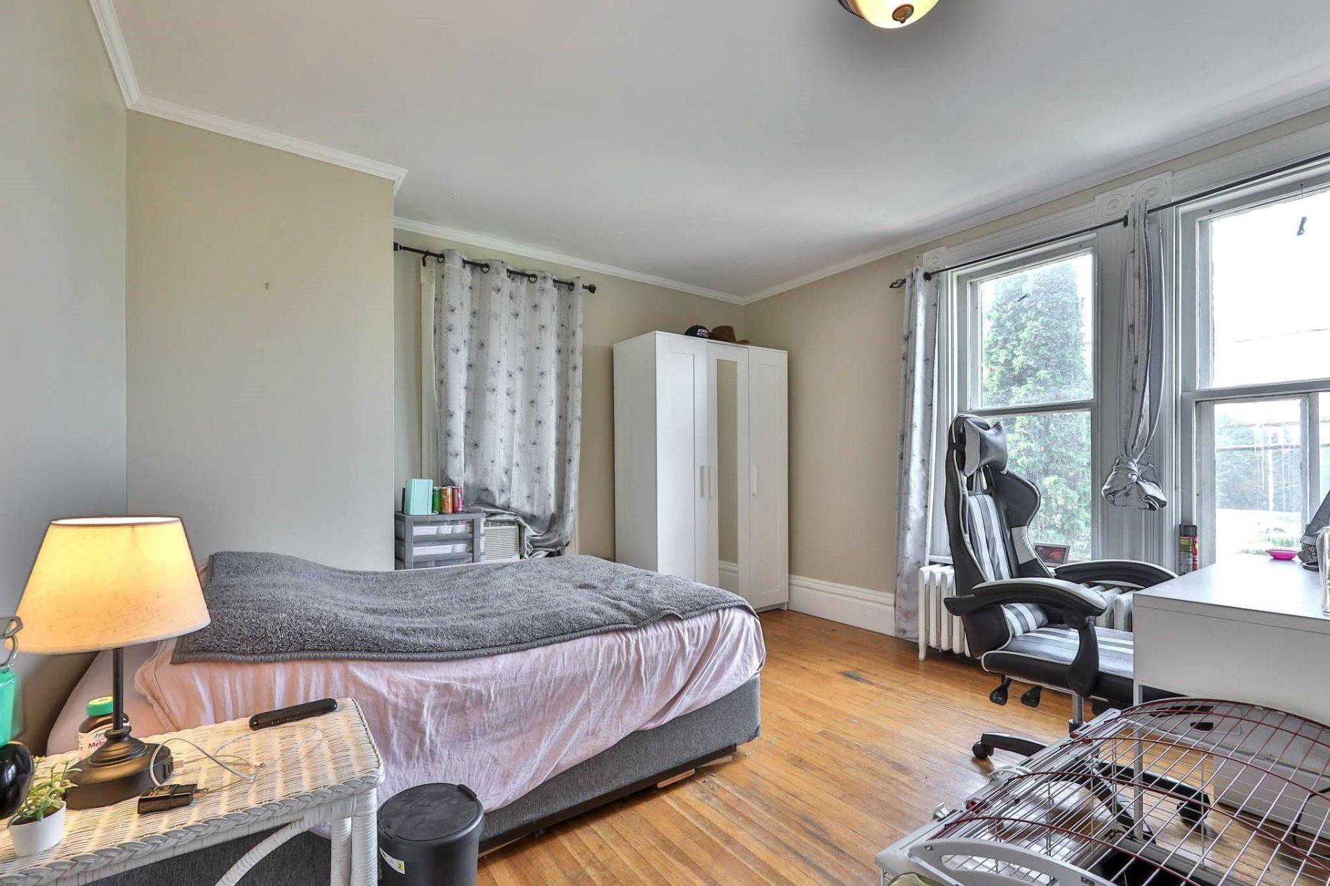 









187

 - 189


Rue Principale S.

,
Maniwaki,




QC
J9E2A1

