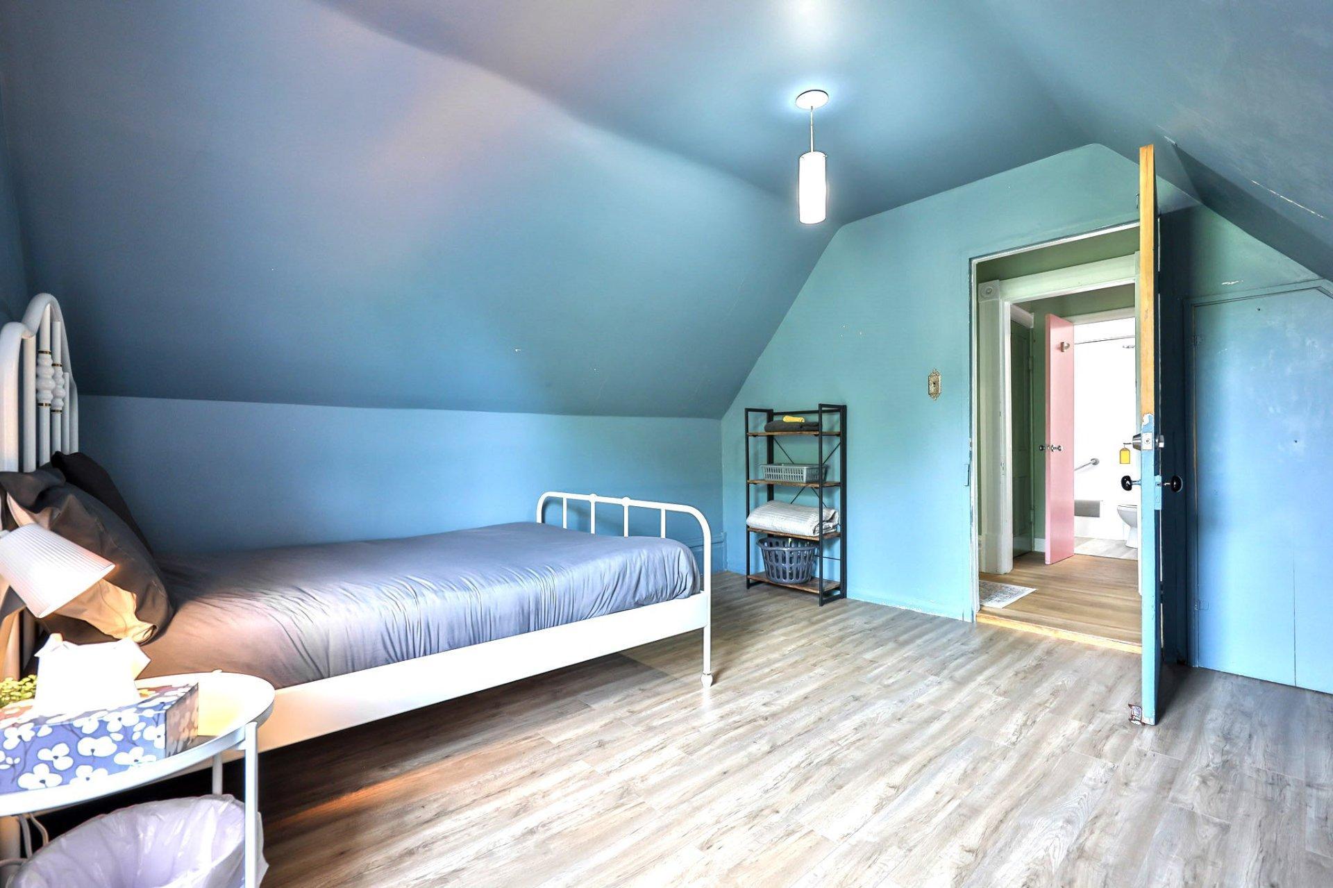 









187

 - 189


Rue Principale S.

,
Maniwaki,




QC
J9E2A1

