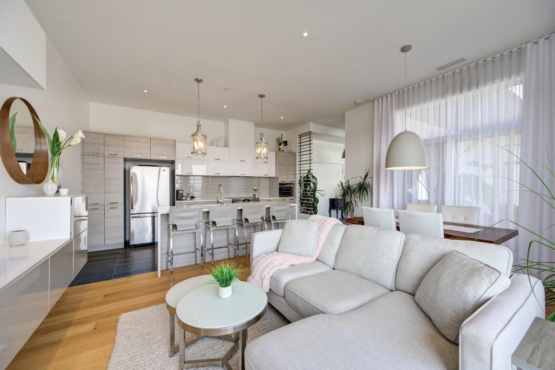 









1400


Rue Lucien-Paiement

, 1702,
Laval (Laval-des-Rapides),




QC
H7N0E3

