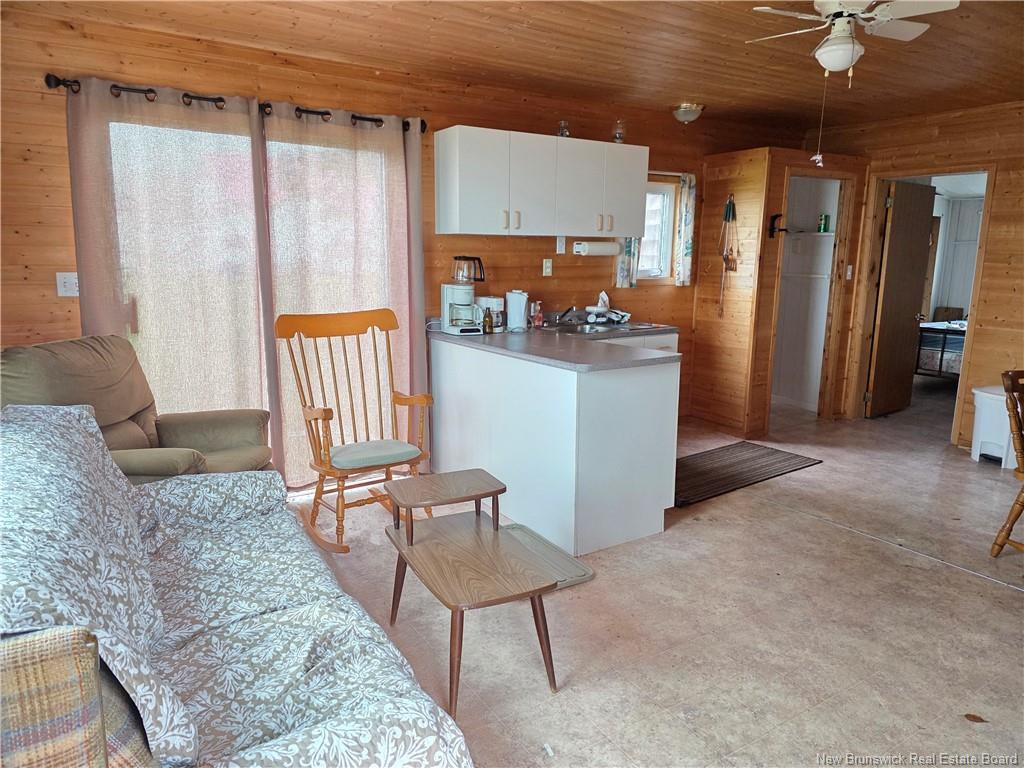 









523


Principale

,
Pointe-Verte,




NB
E8J 2R2

