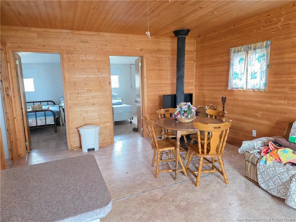 









523


Principale

,
Pointe-Verte,




NB
E8J 2R2

