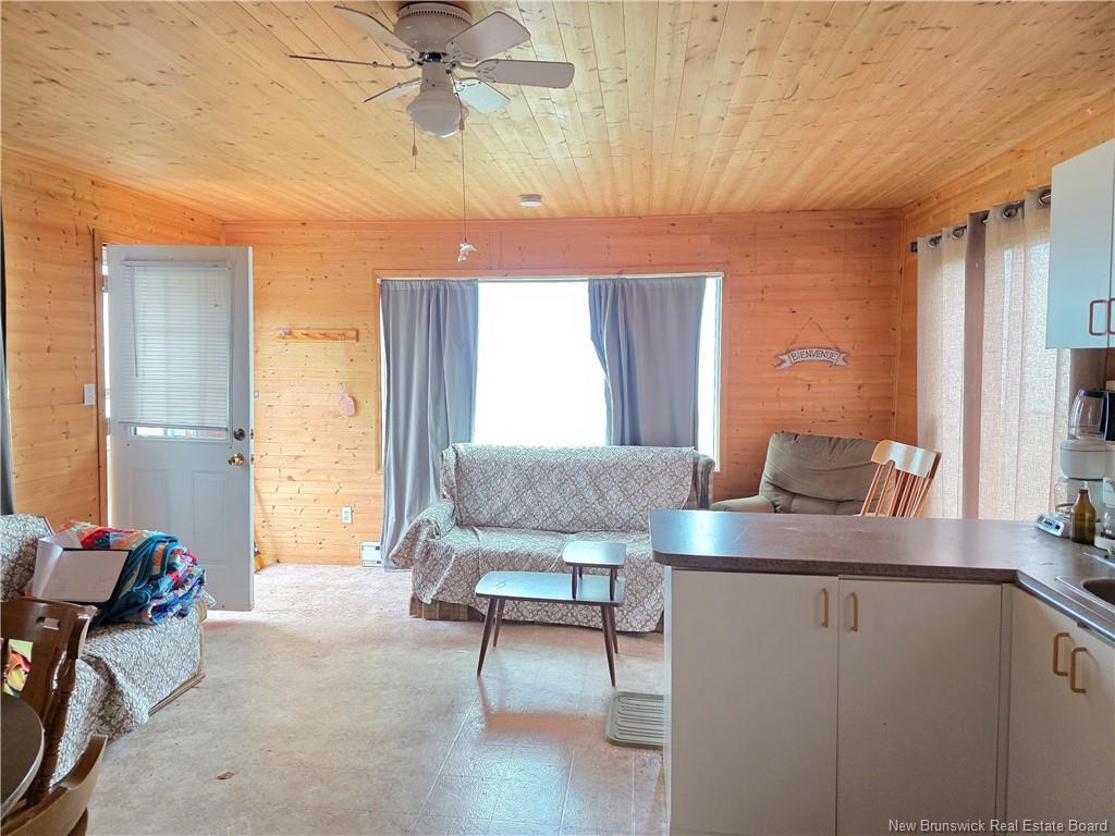 









523


Principale

,
Pointe-Verte,




NB
E8J 2R2

