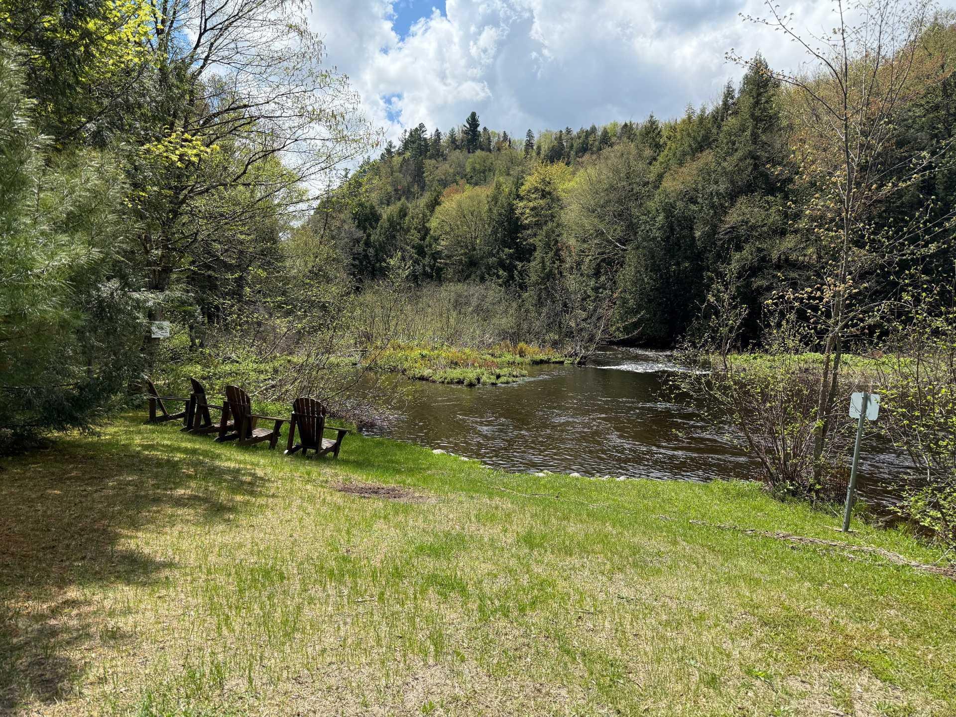 









8


Imp. Scott

,
Bolton-Est,




QC
J0E1G0


