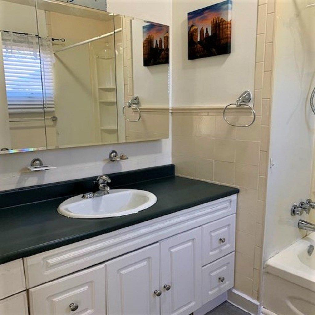 









1780Z


Rue Union

,
Sainte-Catherine,




QC
J5C1G5

