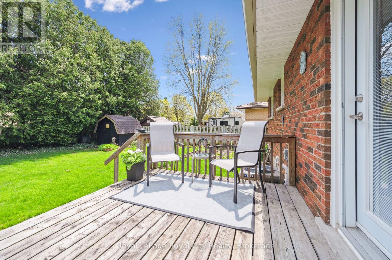 












9 KENWOOD CRESCENT

,
Guelph (Junction/Onward Willow),




Ontario
N1H6E4


