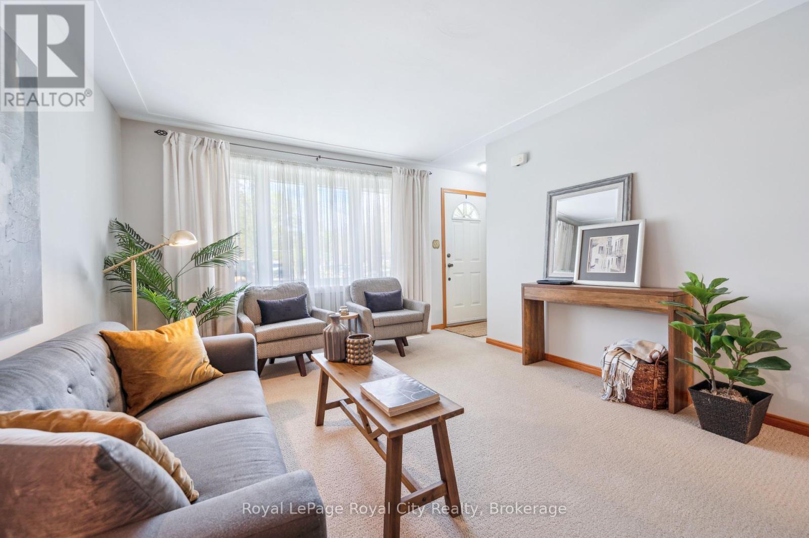 












9 KENWOOD CRESCENT

,
Guelph (Junction/Onward Willow),




Ontario
N1H6E4

