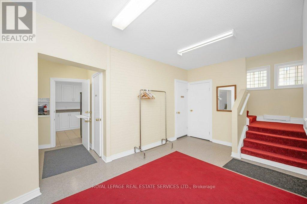 












8 ROBERT STREET

,
Toronto,




Ontario
M5S2K3

