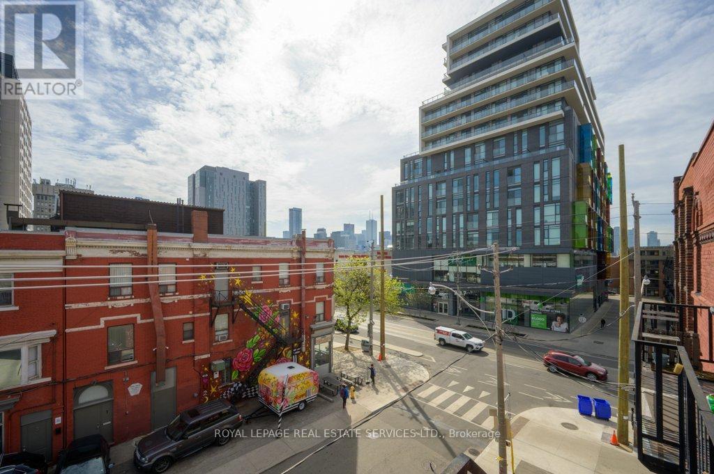 












8 ROBERT STREET

,
Toronto,




Ontario
M5S2K3

