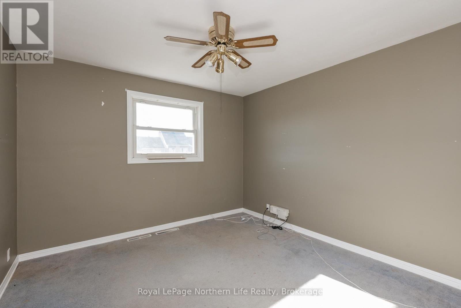 












920 LAWSON STREET

,
North Bay (West End),




Ontario
P1B3T5


