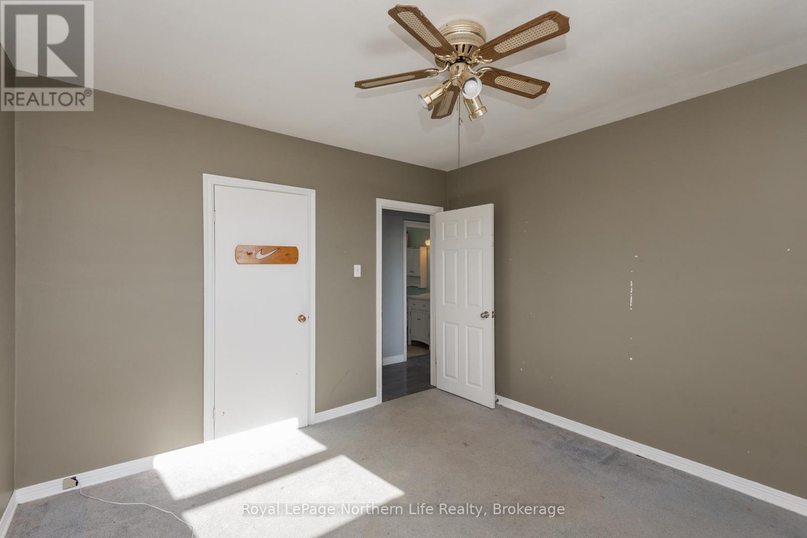 












920 LAWSON STREET

,
North Bay (West End),




Ontario
P1B3T5

