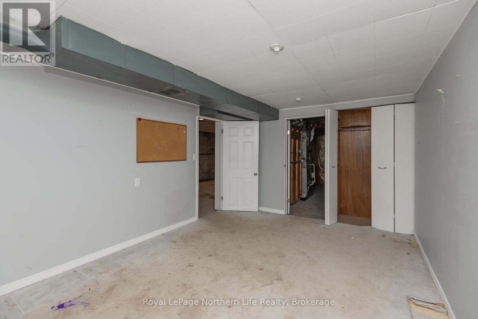












920 LAWSON STREET

,
North Bay (West End),




Ontario
P1B3T5

