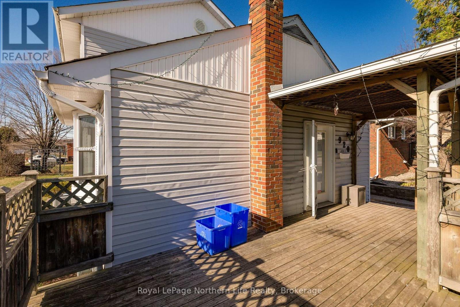 












920 LAWSON STREET

,
North Bay (West End),




Ontario
P1B3T5


