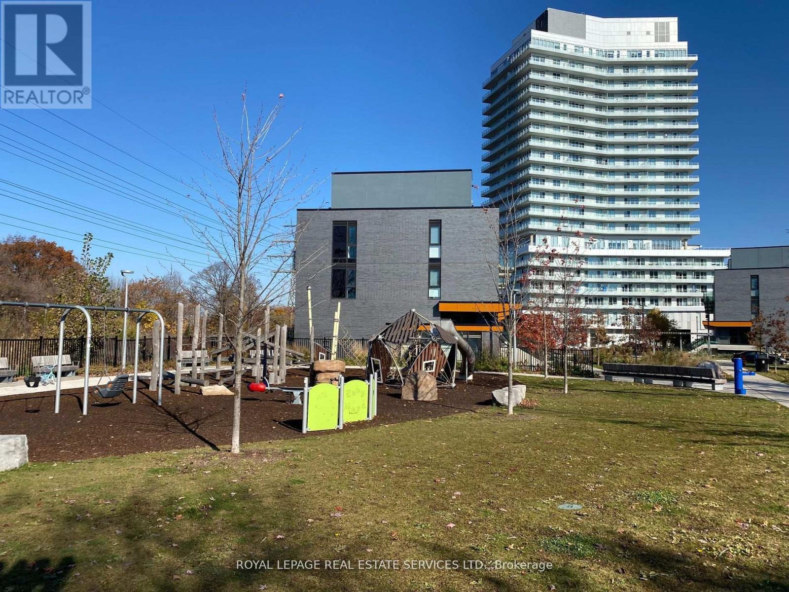 












19 - 15 BRIN DRIVE

,
Toronto,




Ontario
M8X0B4

